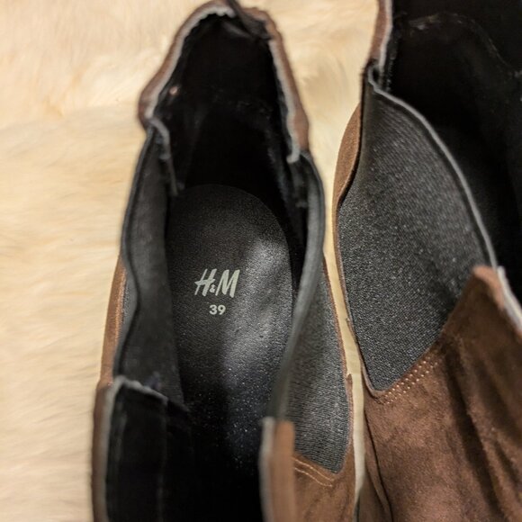 H& M Brown Heel Boots - Picture 3 of 5